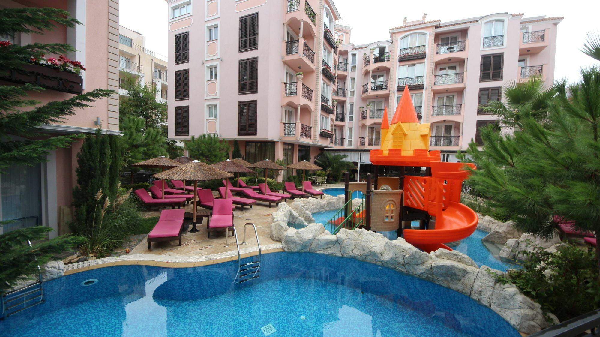 Menada Romance Marine Apartments Sunny Beach Exterior foto
